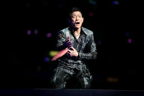 创作背景很感人的歌曲,谱写深情旋律——感人歌曲背后的故事