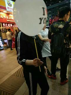 王梦莹个人资料,才华横溢的年轻艺术家，艺术与人生的完美融合