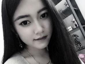 明可可个人资料,才华横溢的年轻艺术家，用镜头讲述生活故事